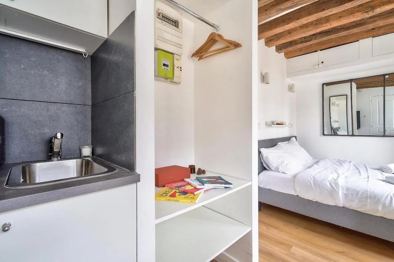 The Perfect Studio In The Heart Of Paris Apartment