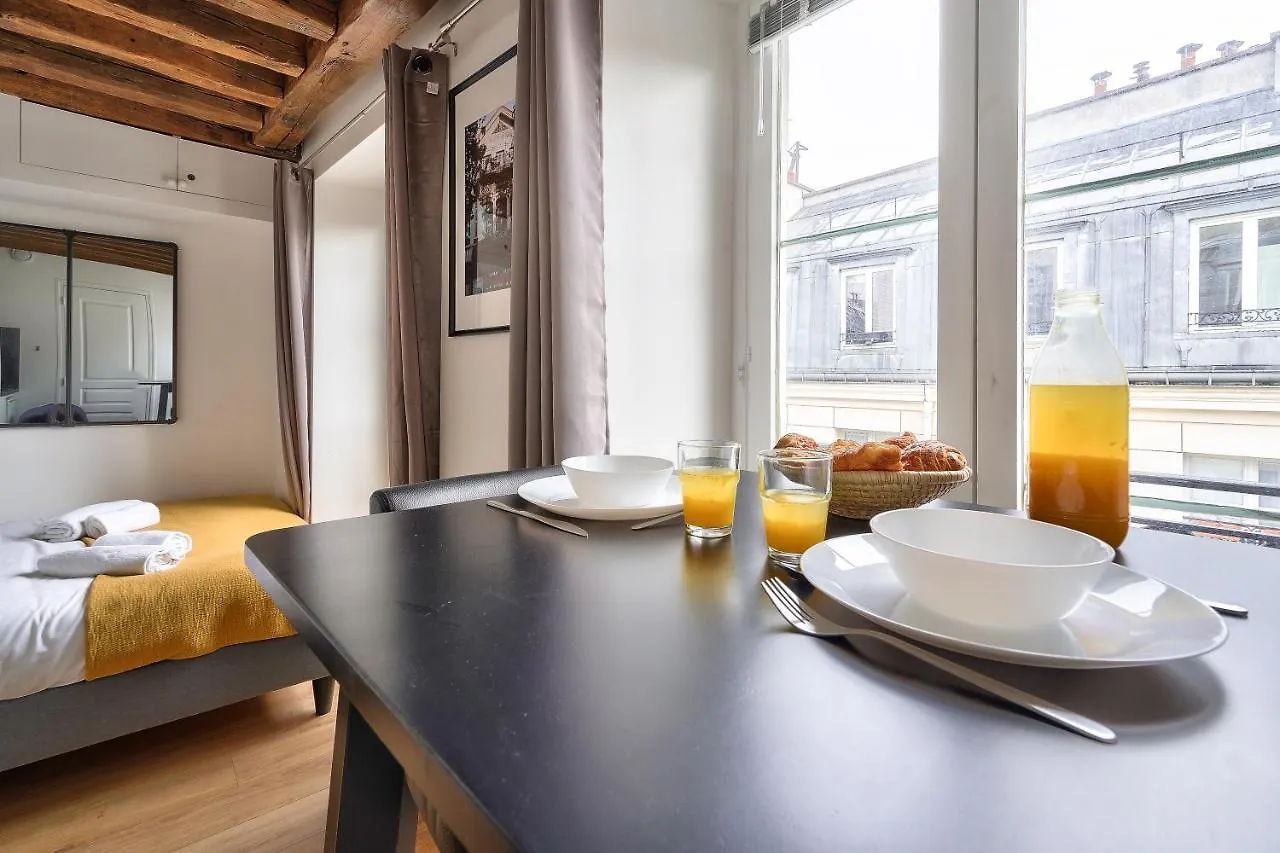 The Perfect Studio In The Heart Of Paris 0*,
