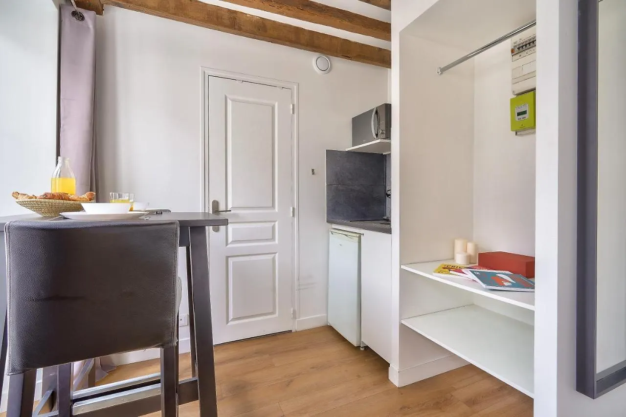 The Perfect Studio In The Heart Of Paris Apartment